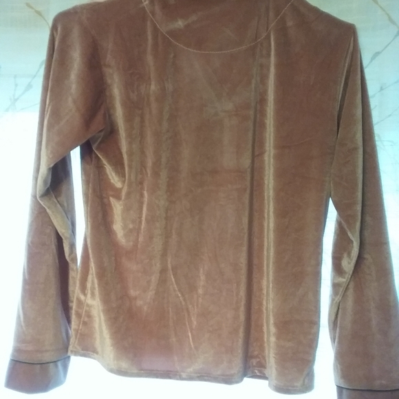 SHEIN Velvet Blush Pajamas ☺ 💤 Size Small - Picture 3 of 16